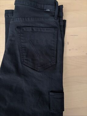 MOTHER The Straight Up Rambler Cargo Skimp Jean in Pitch Black
